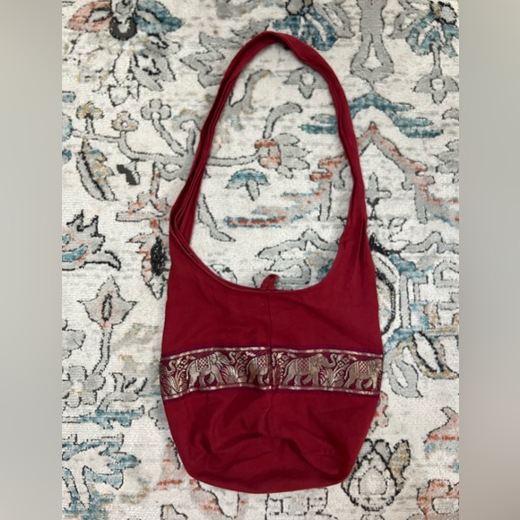 Red Linen Embroidered Bag - Picture 4 of 4